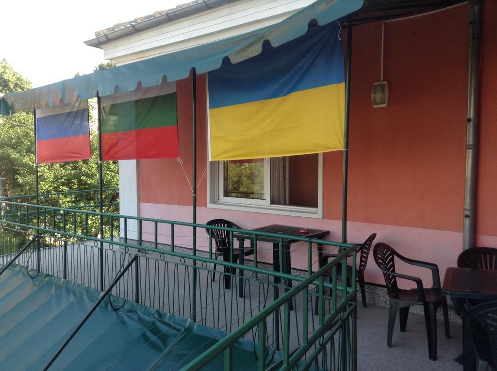 Pink Guest House Obzor Εξωτερικό φωτογραφία